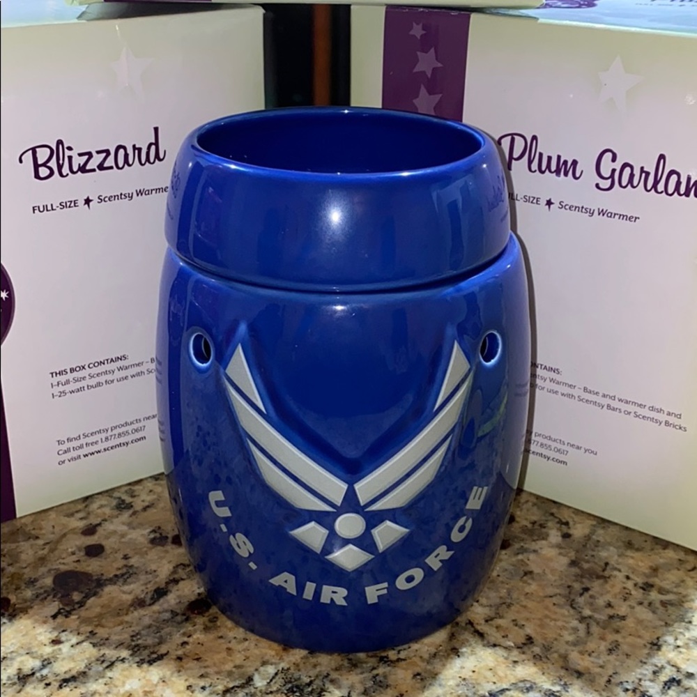🆕Authentic Scentsy Warmer - US AIR FORCE